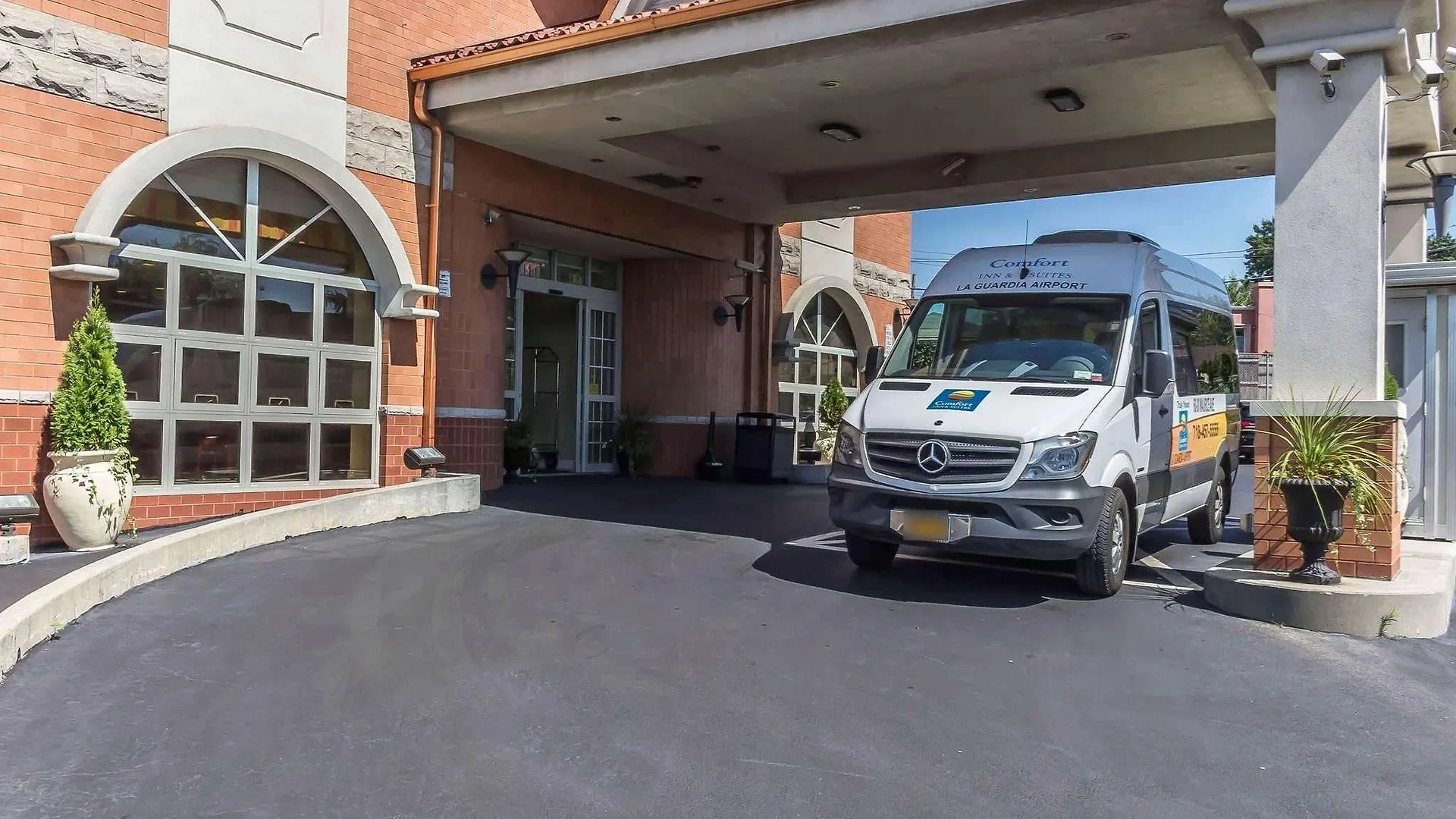 Comfort Inn & Suites Laguardia Airport New York