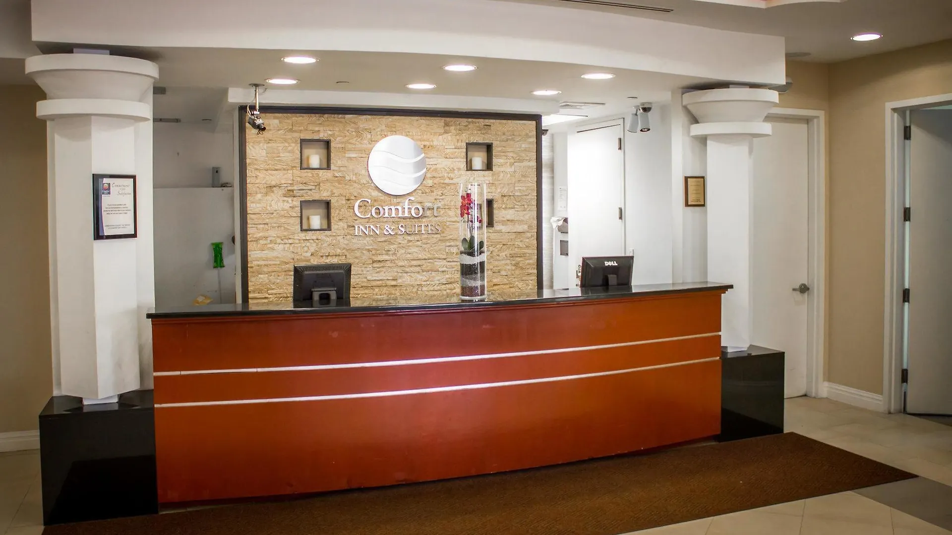Hotel Comfort Inn & Suites Laguardia Airport New York