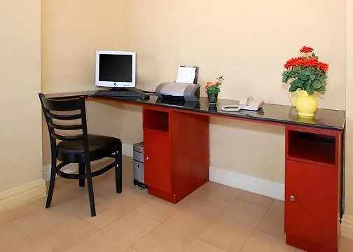 Hotel Comfort Inn & Suites Laguardia Airport New York