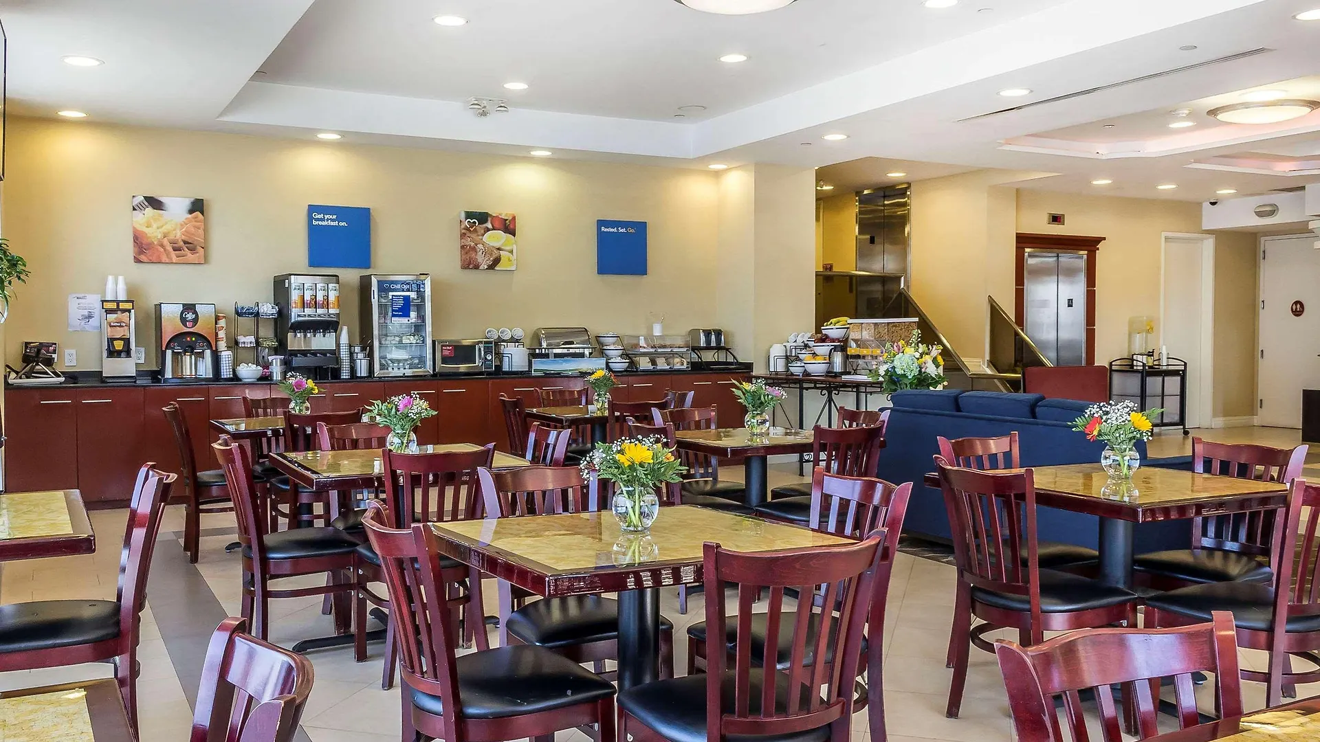 *** Szálloda Comfort Inn & Suites Laguardia Airport New York Amerikai Egyesült Államok