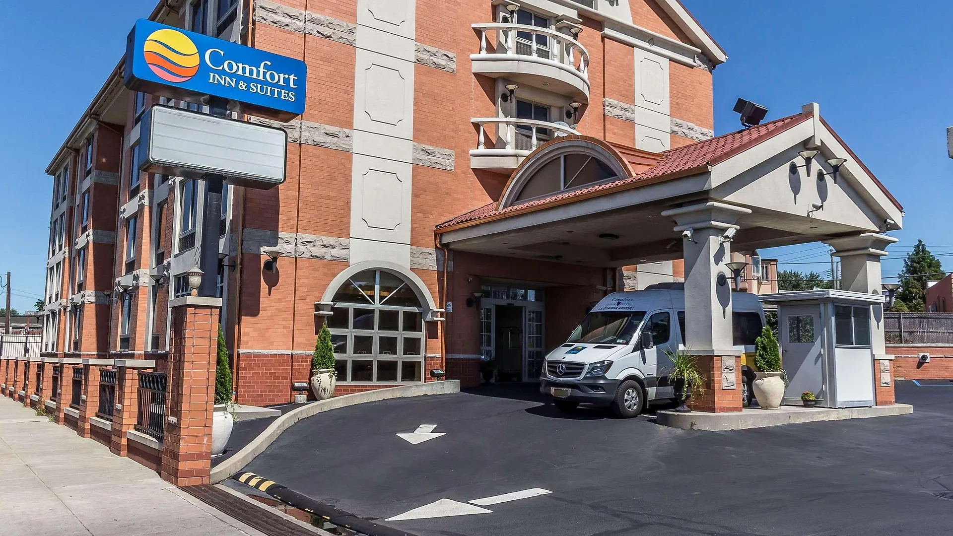Comfort Inn & Suites Laguardia Airport New York