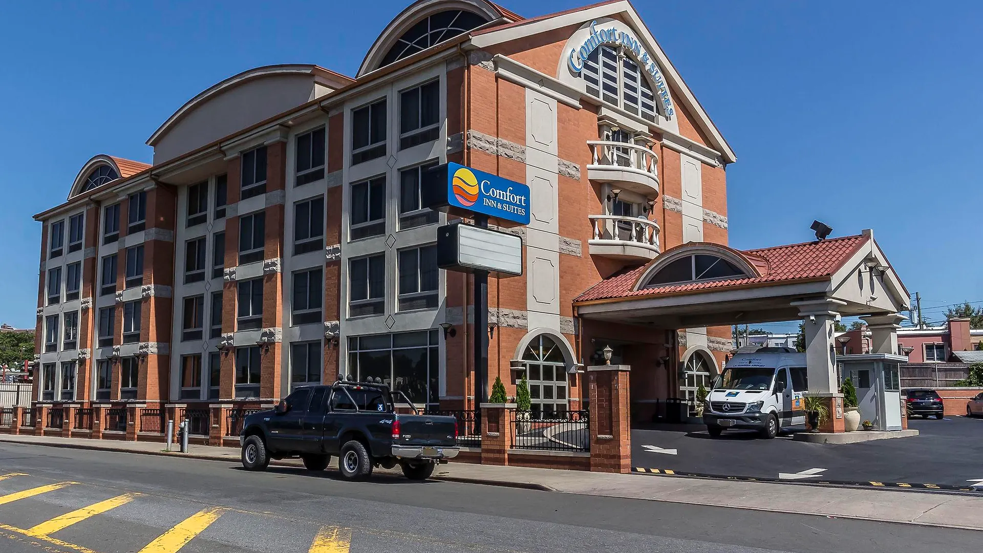 Hotel Comfort Inn & Suites Laguardia Airport New York